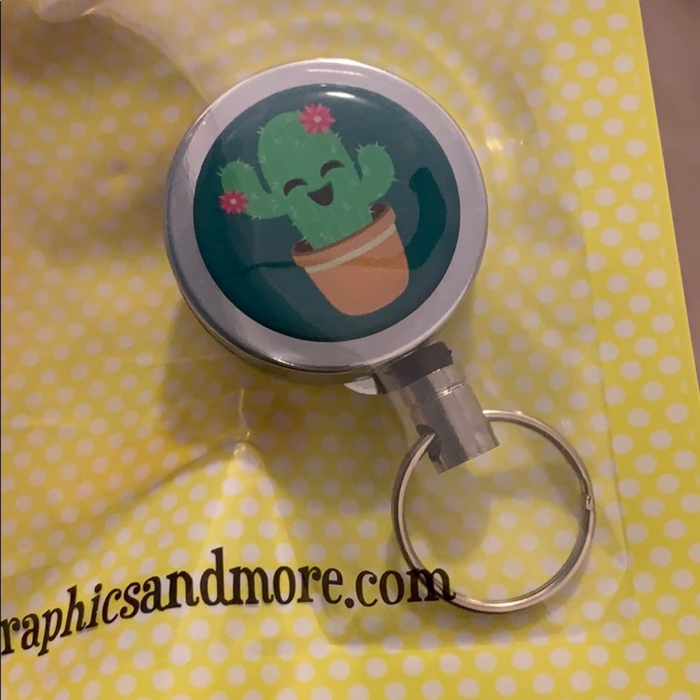 Retractable cactus KeyChain